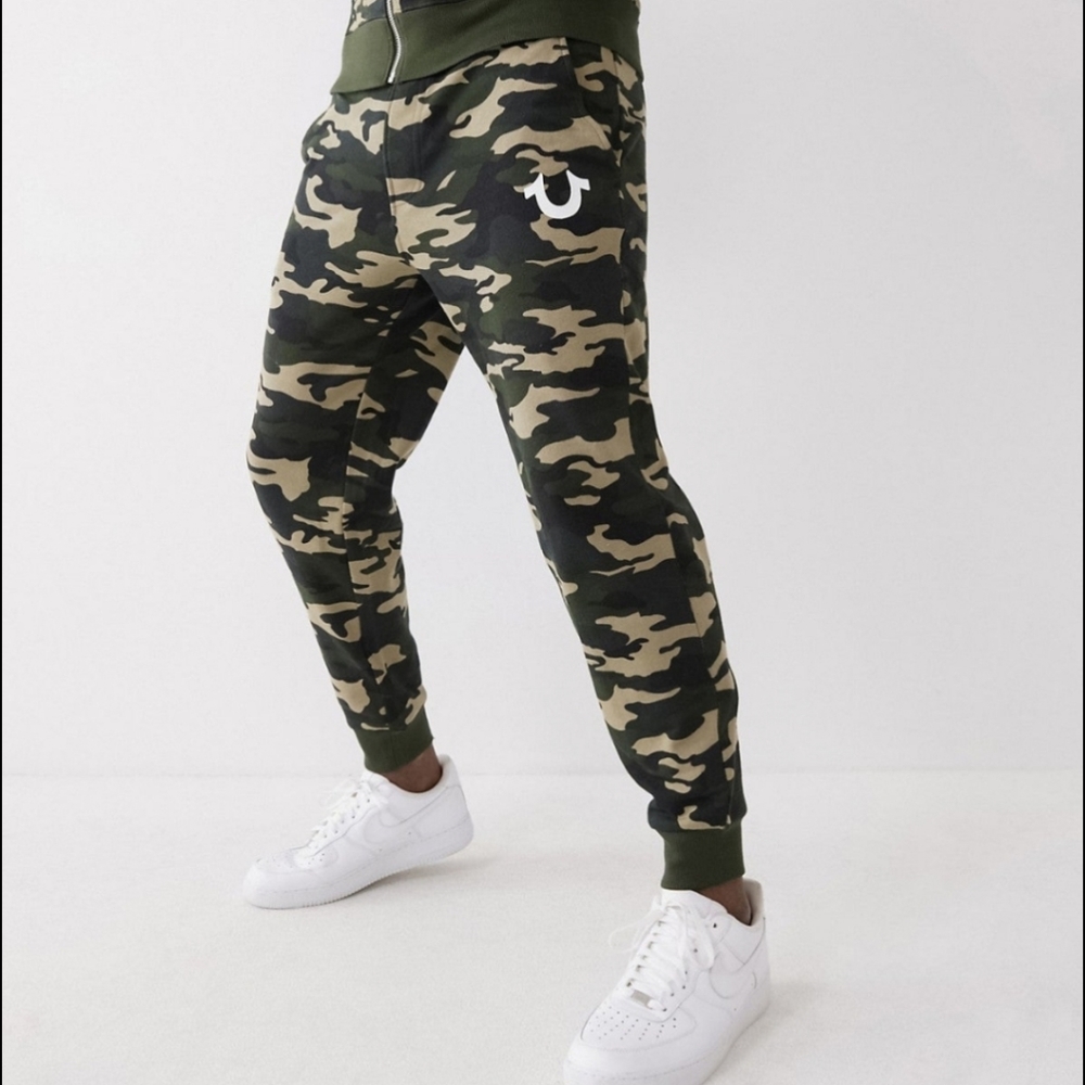 Men's True Religion Camo Jogger Sweatpants - Size Small